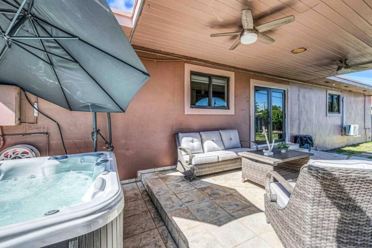 Amazing 3 Bed Home With Playground, Jacuzzi Grill Miami Exterior foto